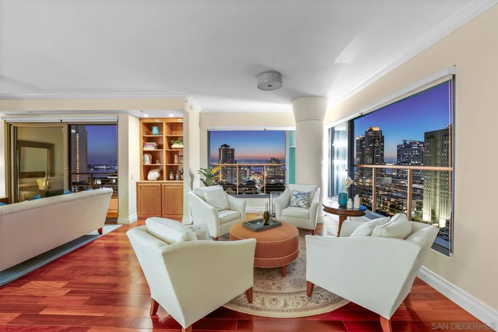 645 Front St 2002, DOWNTOWN