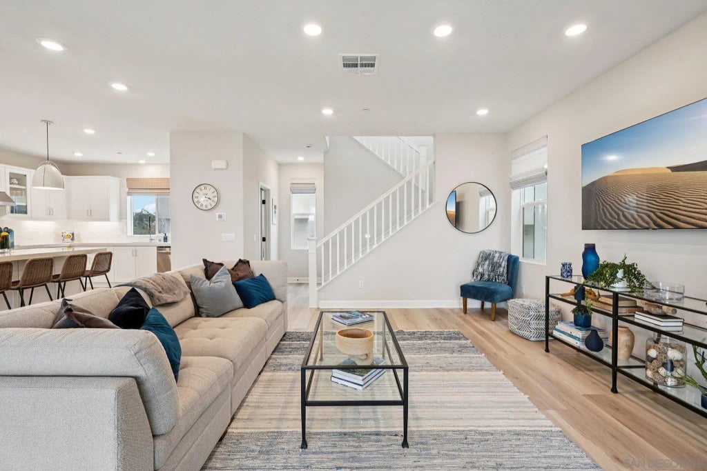 8119 Rose Quartz Cir, SAN DIEGO