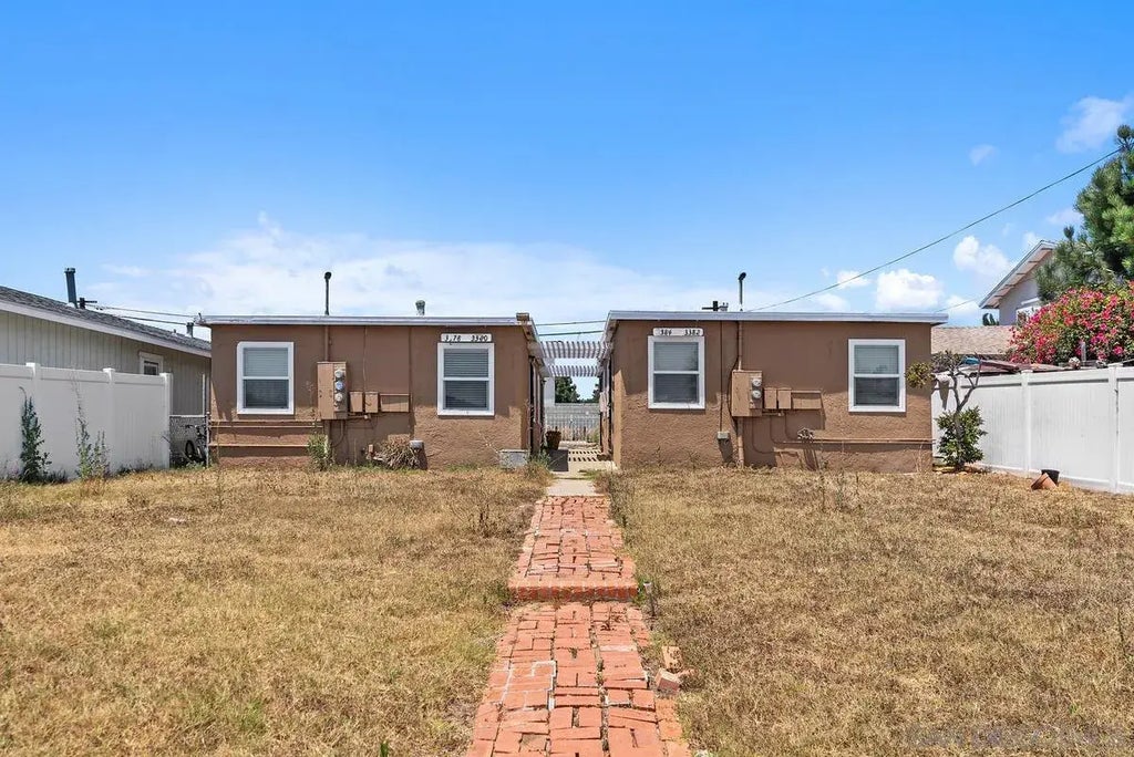 3378-84 B Street, South Park (304)