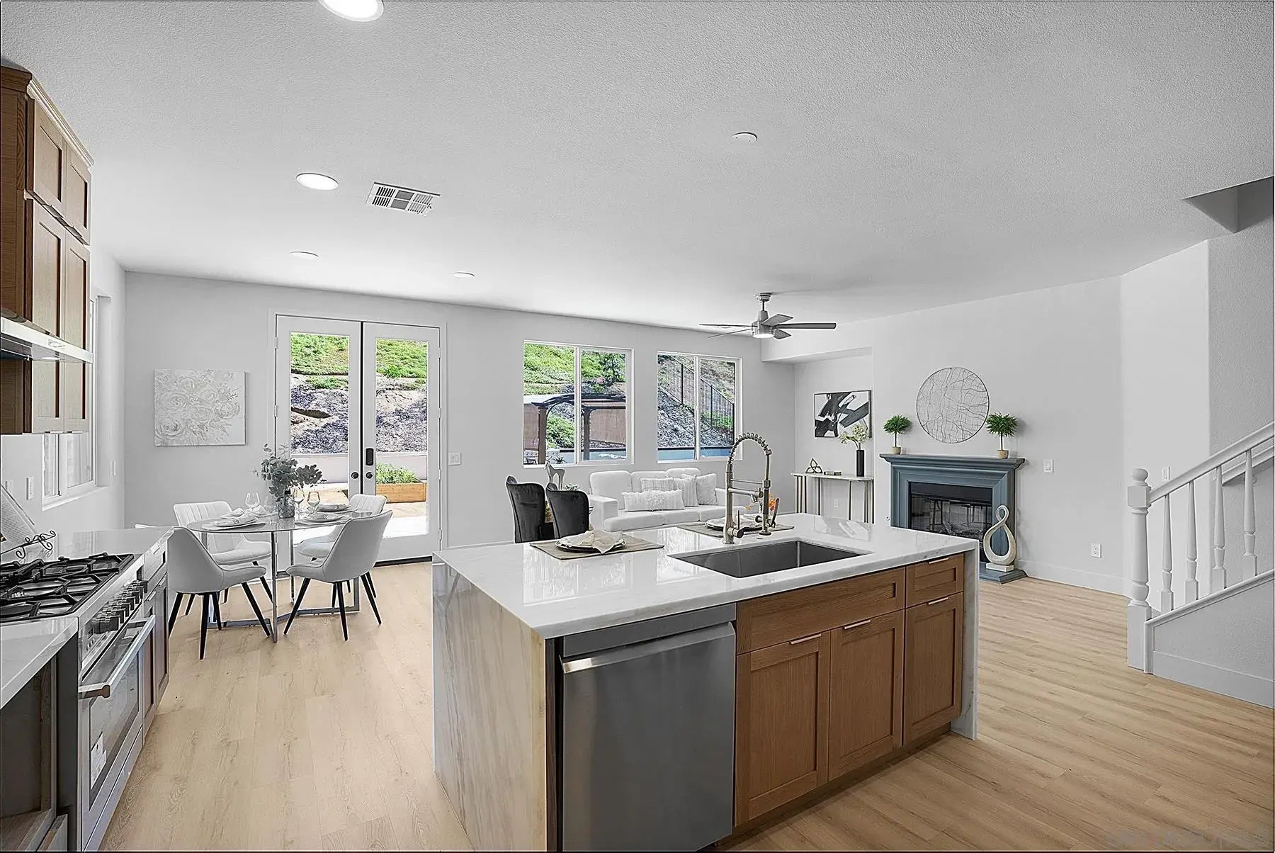 Photo of Listing #250040780