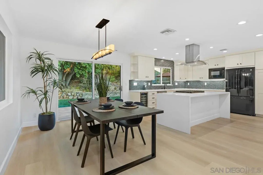 5249 Gaylord Pl, CLAIREMONT