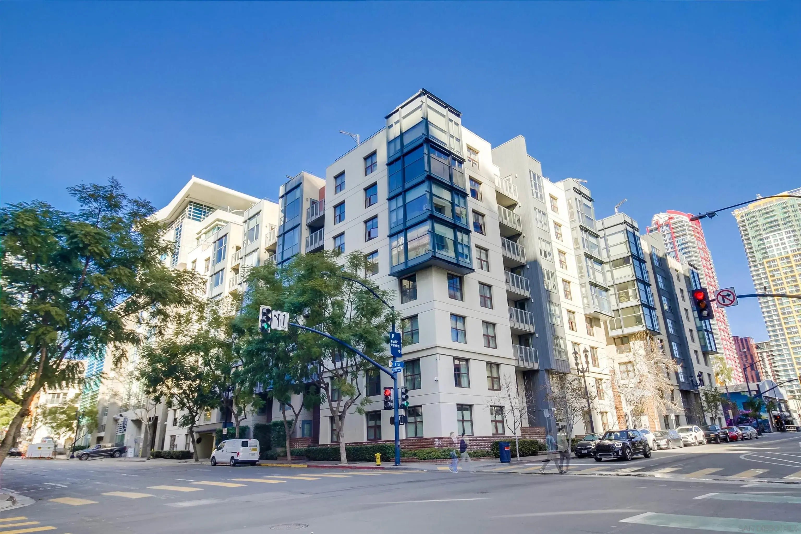 Photo of Listing #250041257