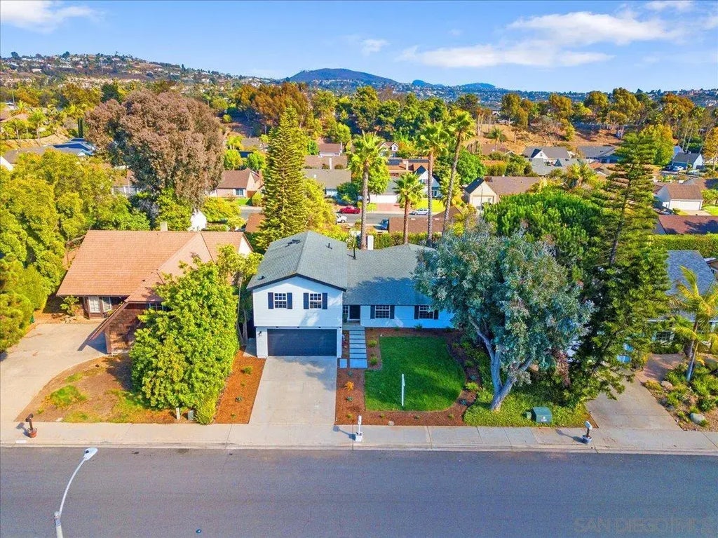 7212 Columbine Dr, Carlsbad