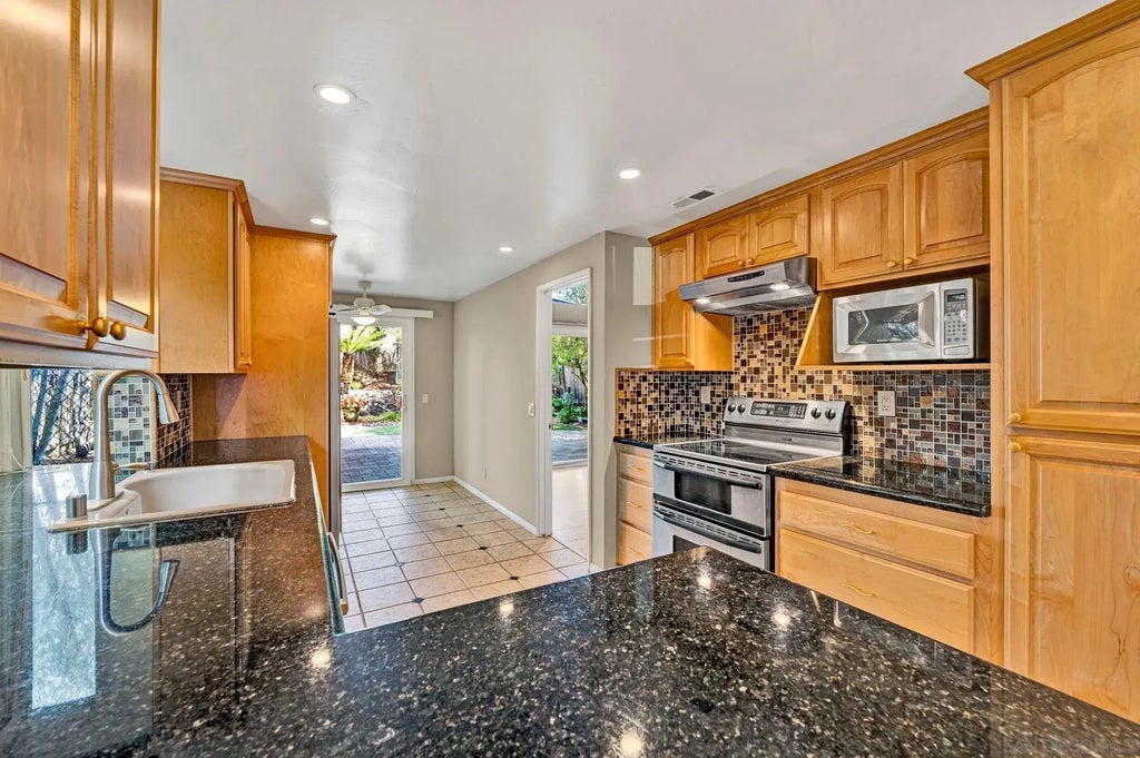 3710 Old Cobble Road, CLAIREMONT