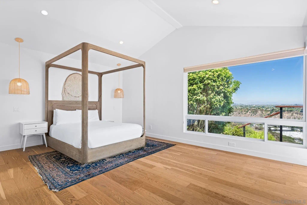 5745 Soledad Mountain Road, La Jolla