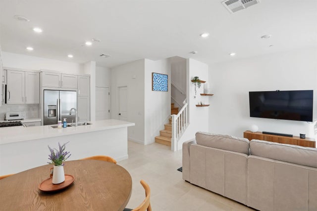 1213 Sunrise View Unit 102, San Marcos