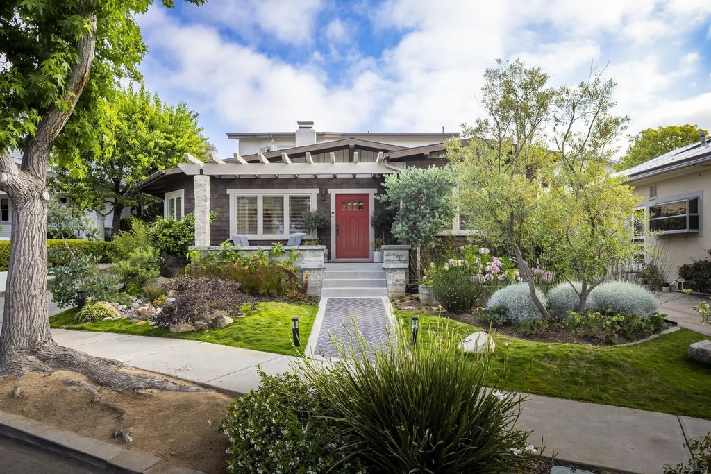 2147 Pine St, MISSION HILLS