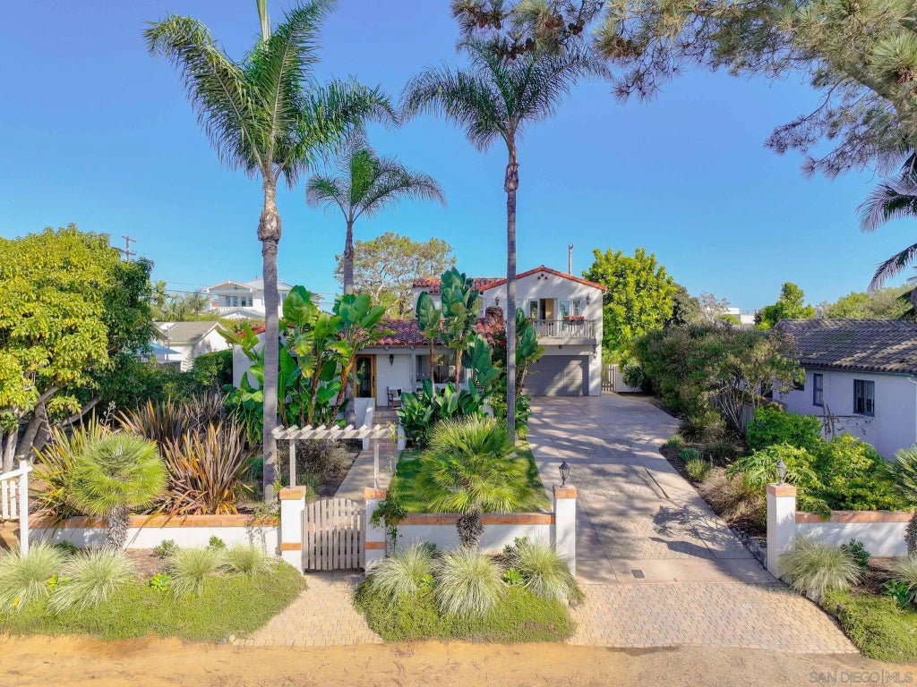 901 Stratford Drive, Encinitas