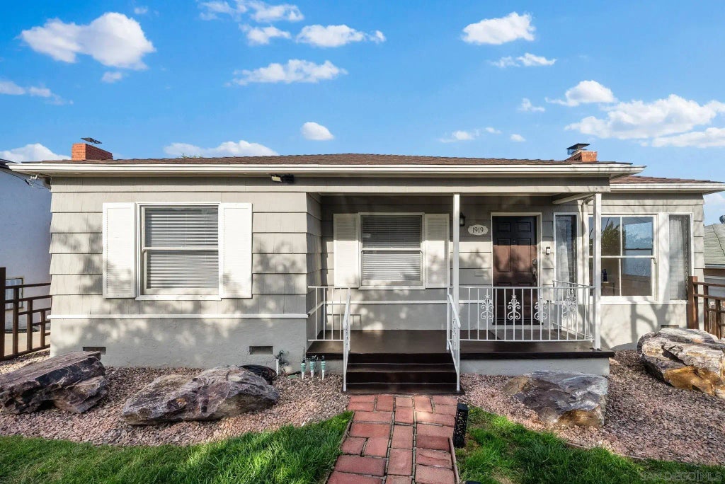 1919 33rd Street, South Park (304)