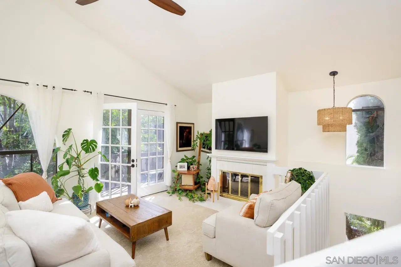 Photo of Listing #250042446