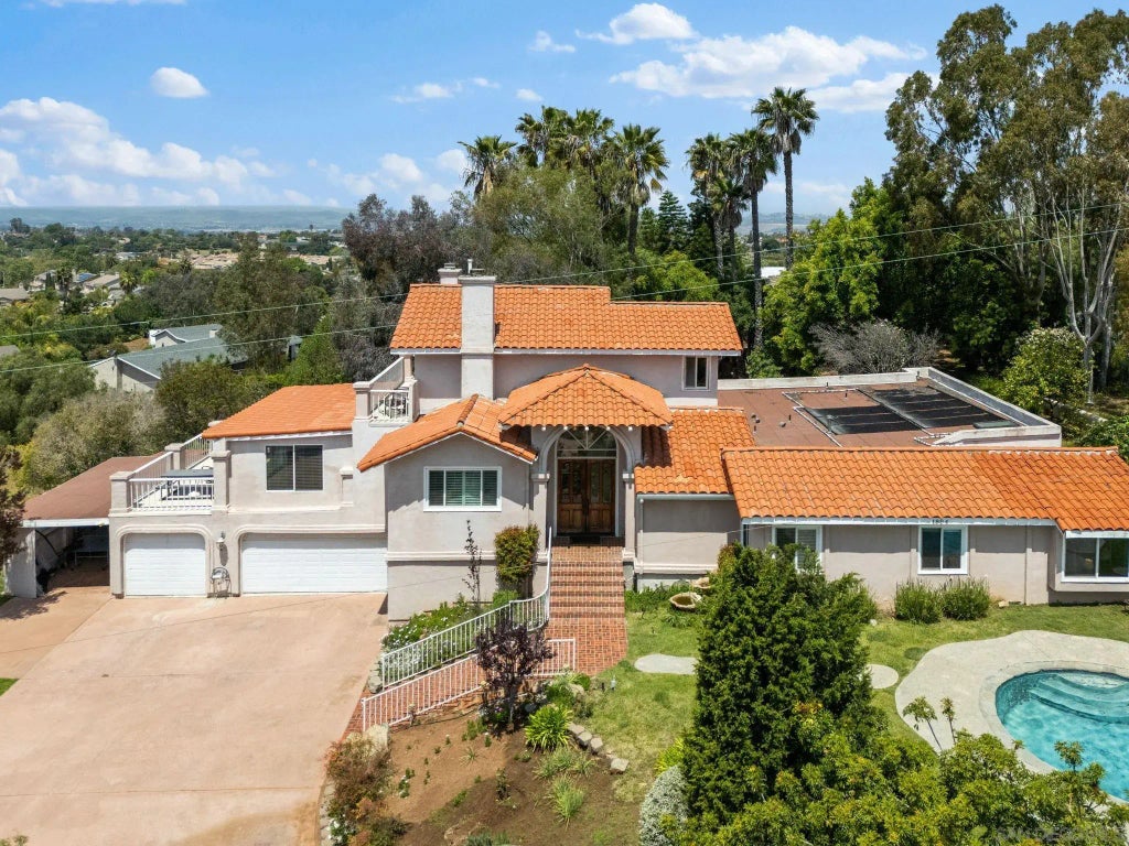 1994 Warmlands Avenue, Vista