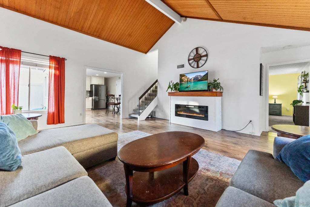 6811 Parkside Avenue, PARADISE HILLS