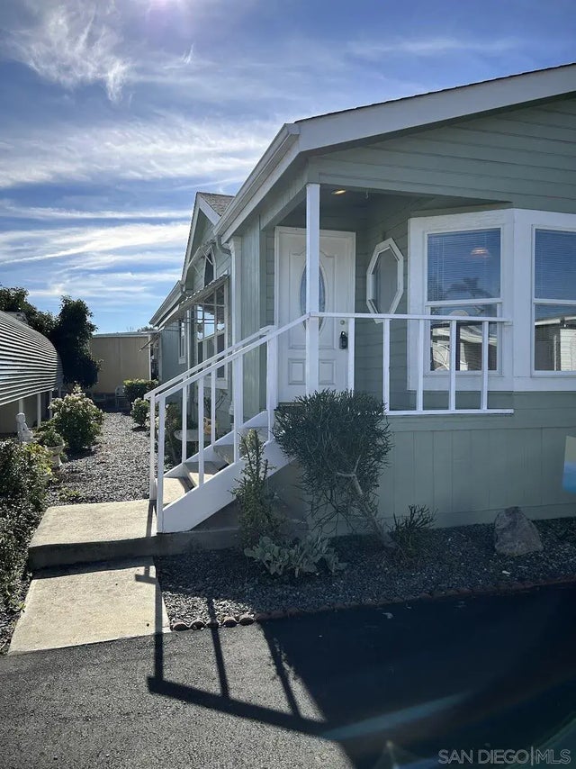 1501 Anza Avenue 39, Vista