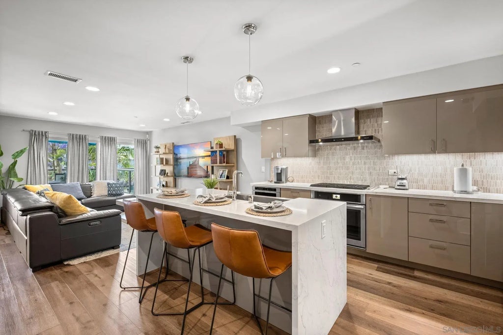 3030 Jarvis St 2, POINT LOMA