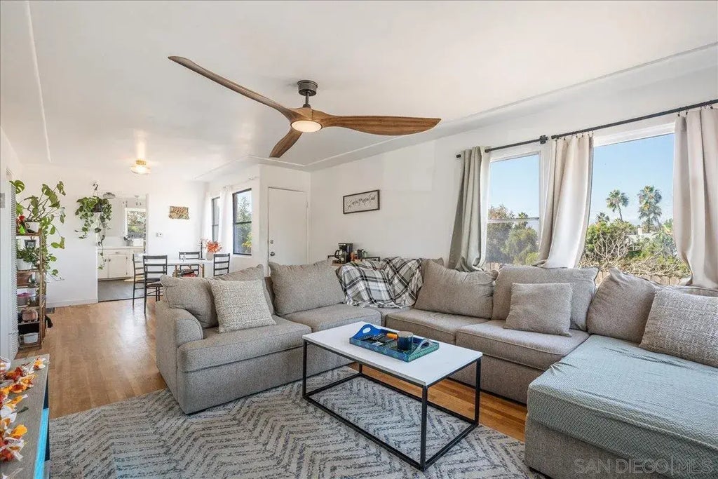 4495 Montalvo St, OCEAN BEACH