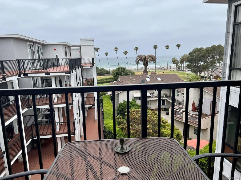 8263 Camino Del Oro 477, La Jolla