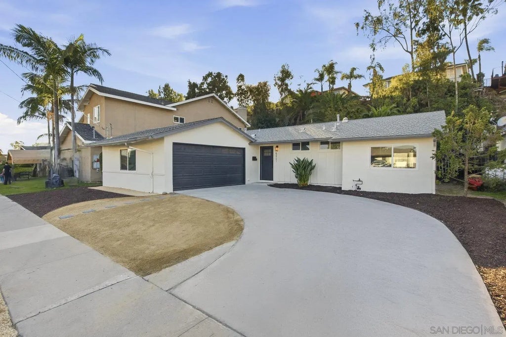 6272 S Lake Ct, SAN CARLOS