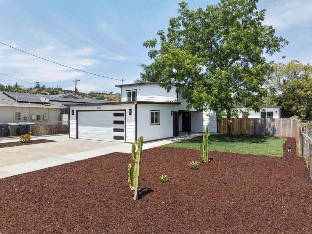 1160 Erica St, Escondido