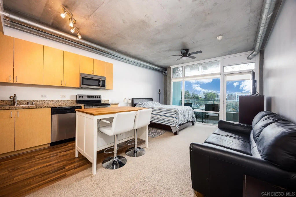 1080 Park Blvd 309, East Village (400)