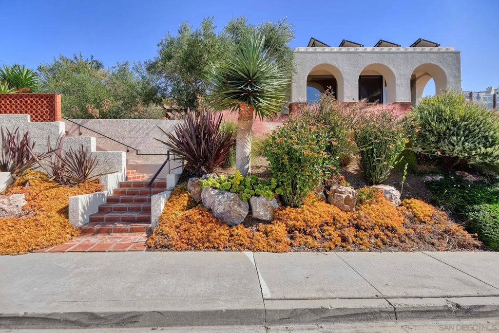 7363 Fairway Rd, La Jolla