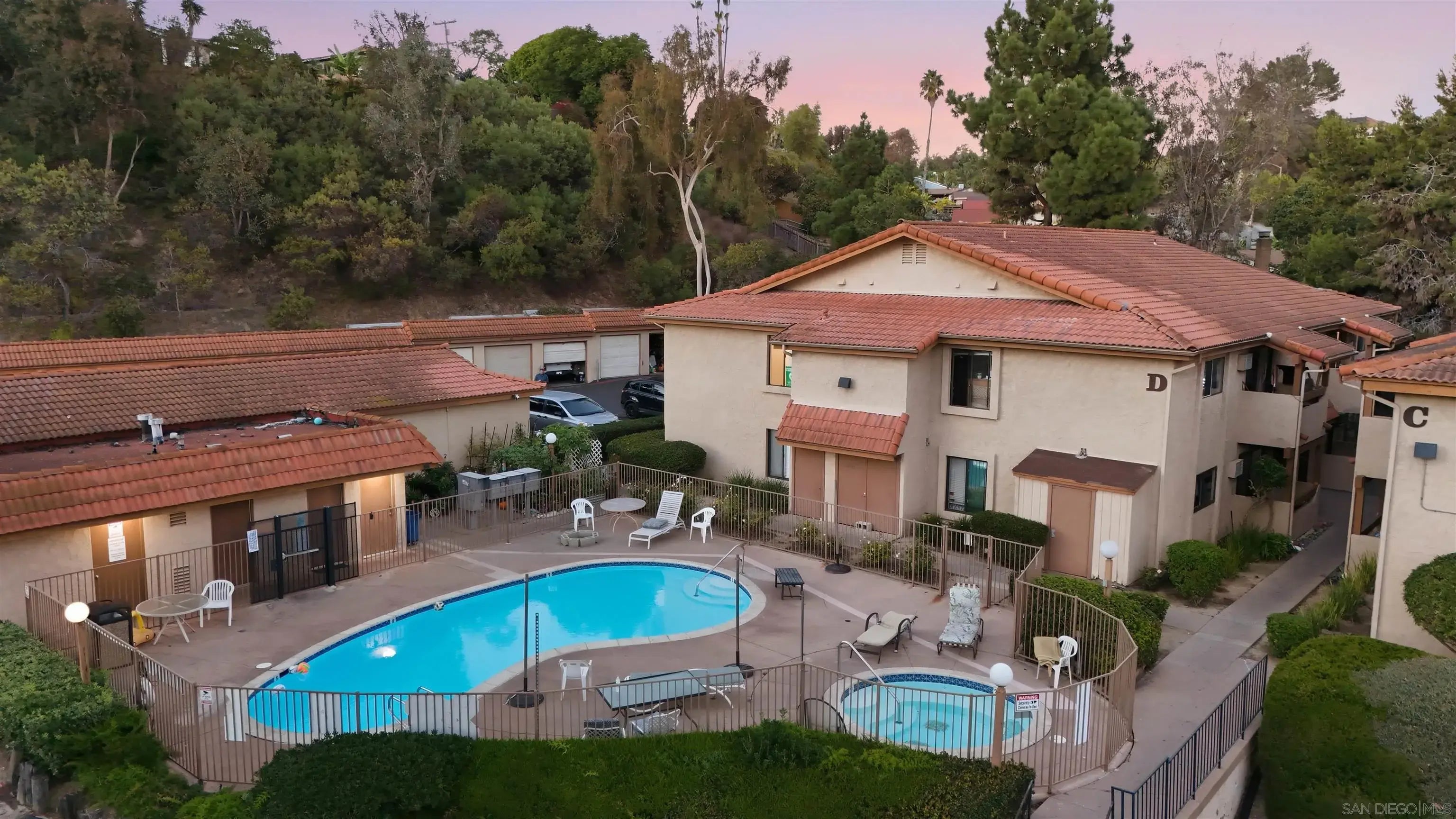 Photo of Listing #250042985