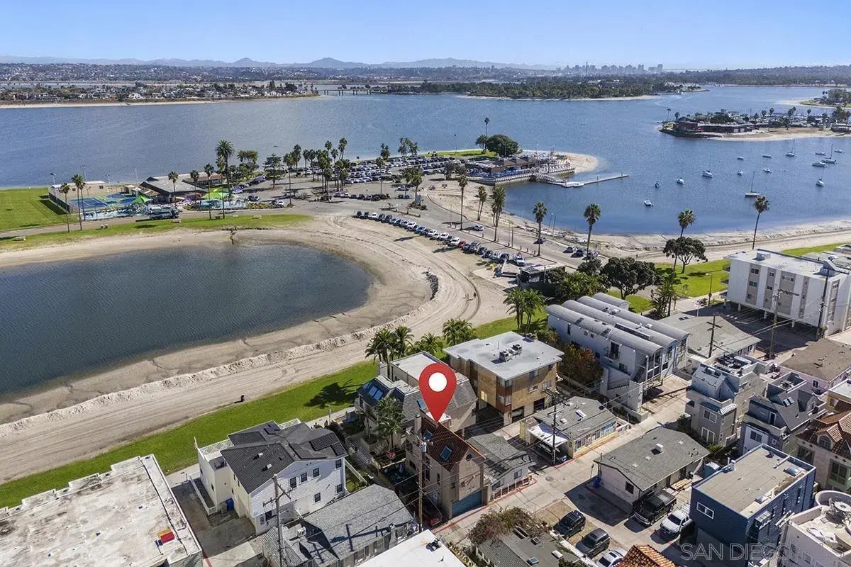 Photo of Listing #250042990