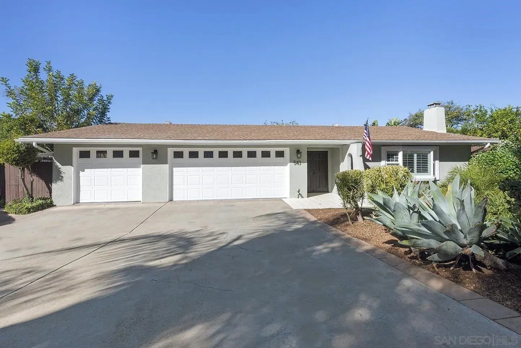 543 Eldorado Dr, Escondido