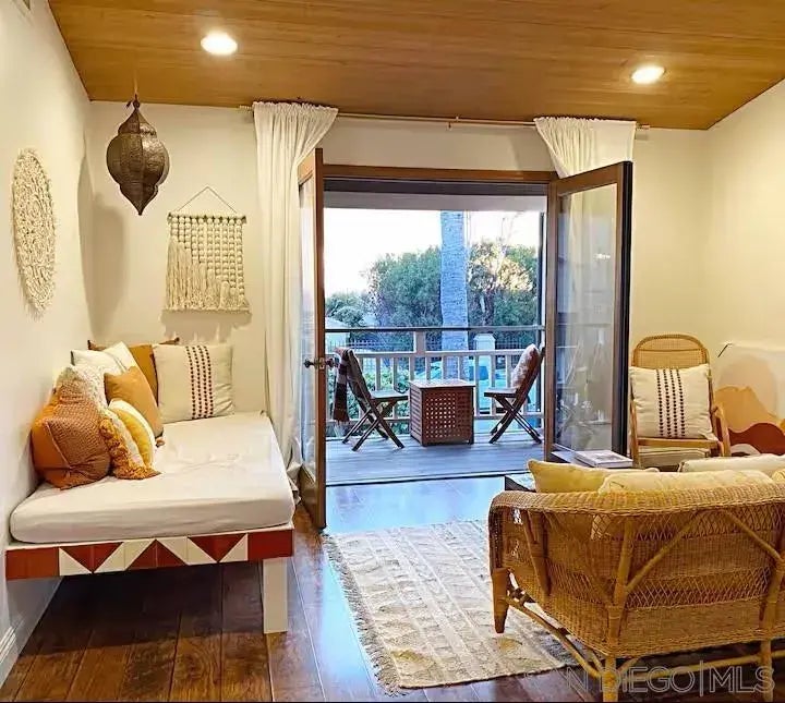 837 4th Street, Encinitas