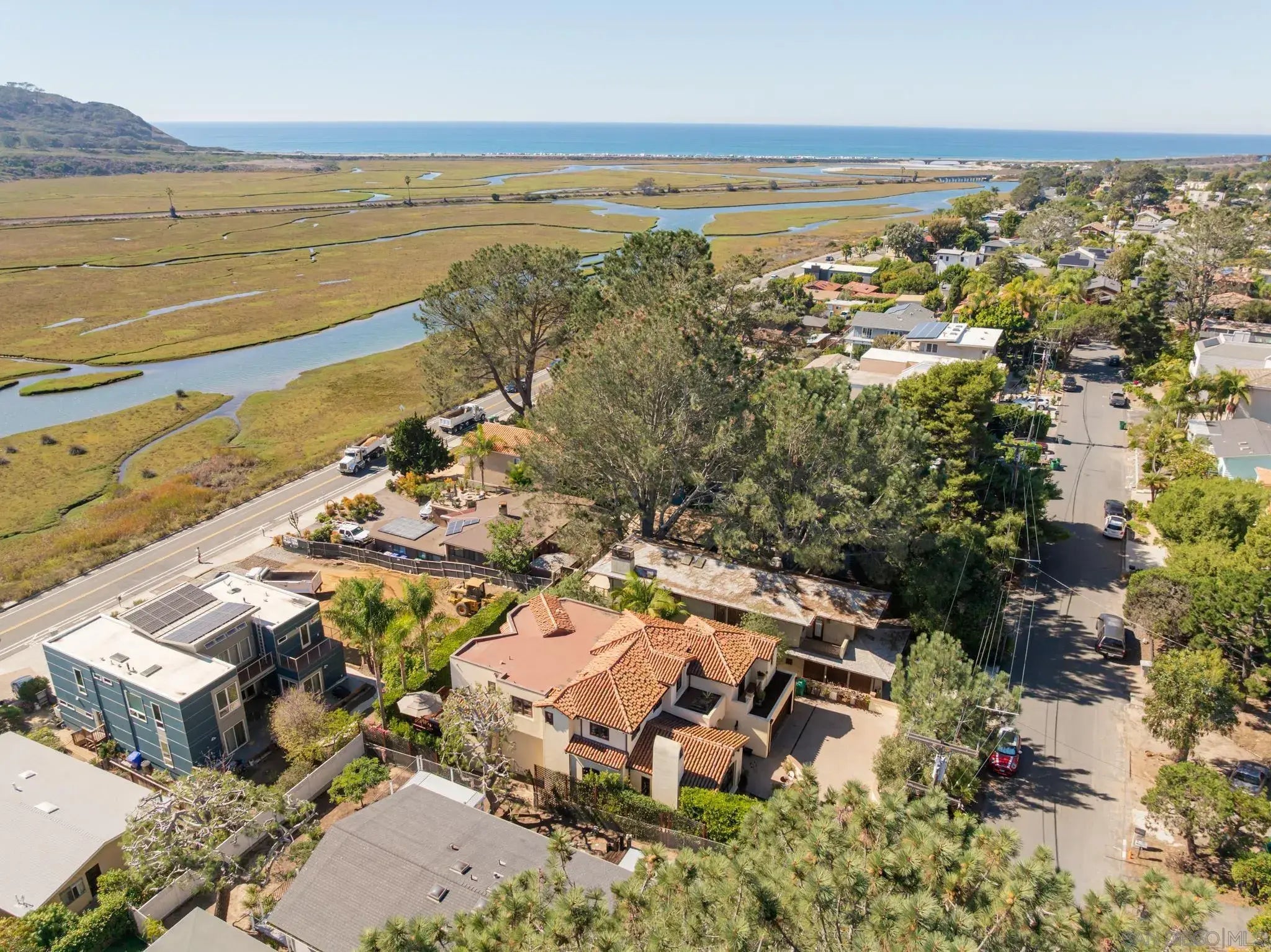 Photo of Listing #250043188