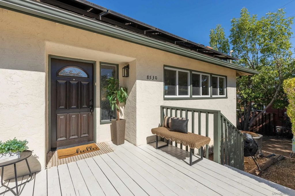8530 Rockledge Rd, La Mesa