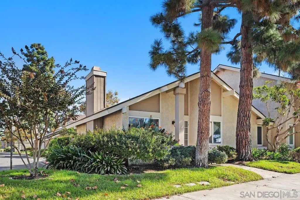 14 Dragonfly 25, Irvine