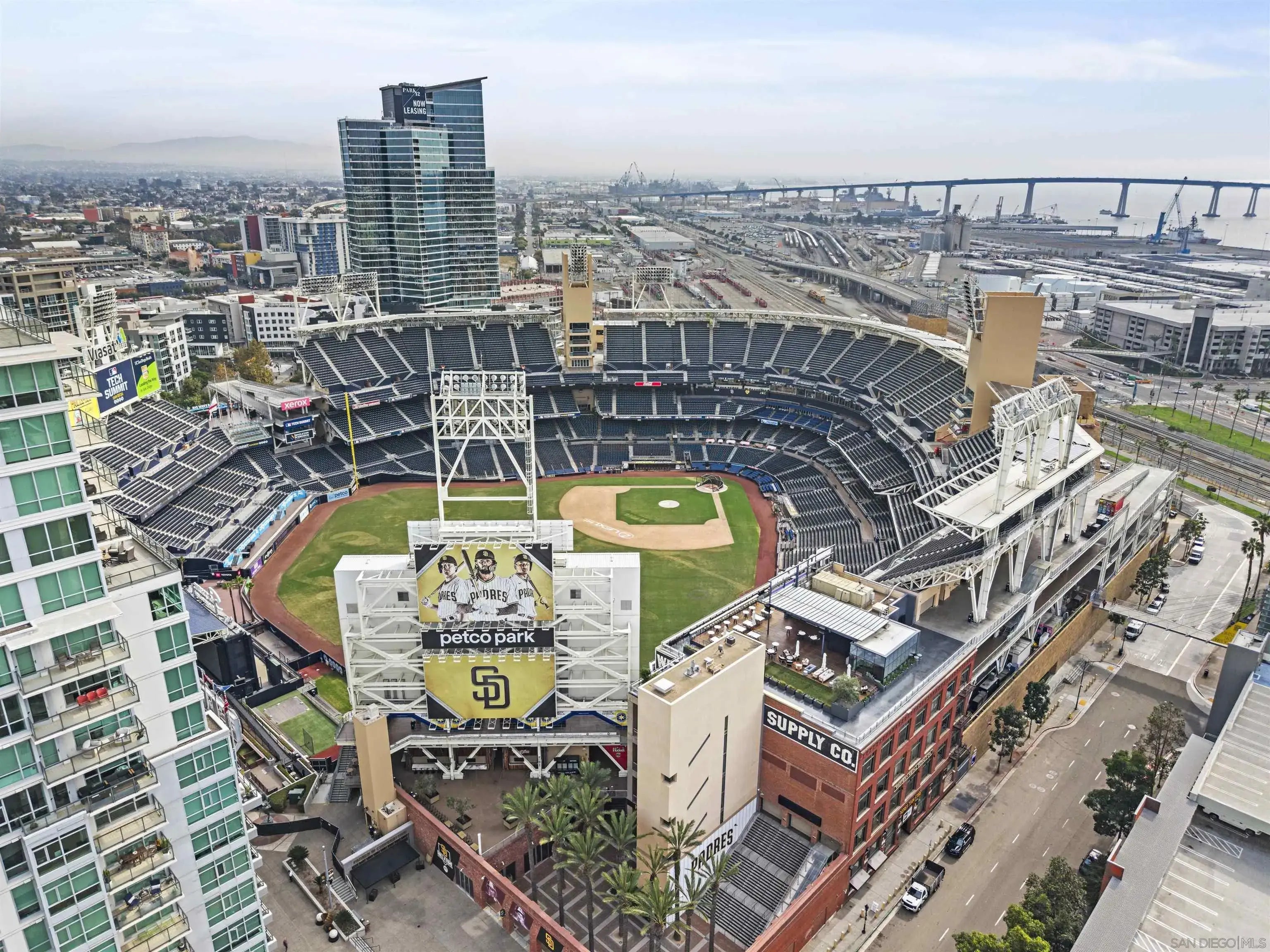 Photo of Listing #250043315