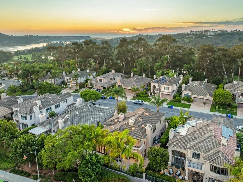 7166 Tern Pl, Carlsbad