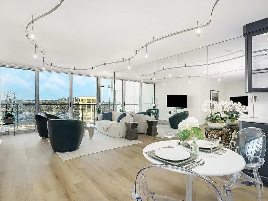 Photo of Listing #250043598