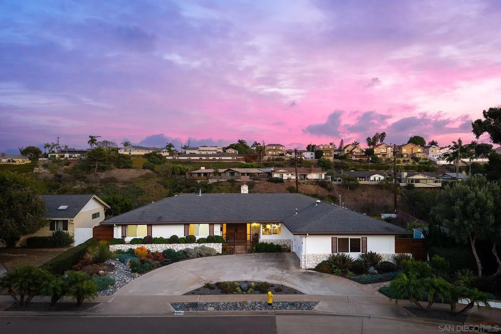 4071 Liggett Dr, POINT LOMA