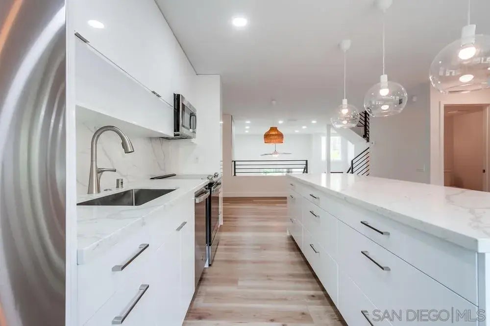 Photo of Listing #250043807