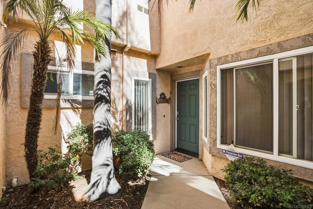 11382 Via Rancho San Diego Unit C, El Cajon