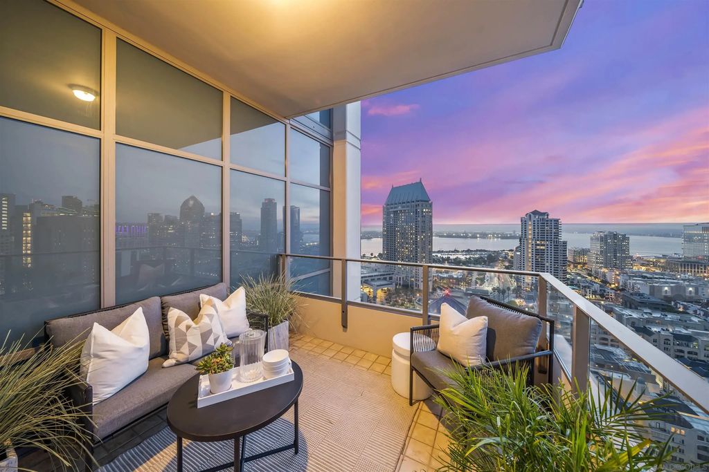 550 Front St 2303, DOWNTOWN