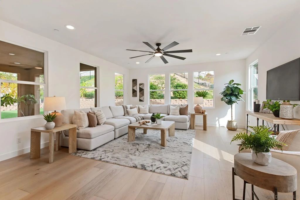 1176 Witherby Lane, Escondido