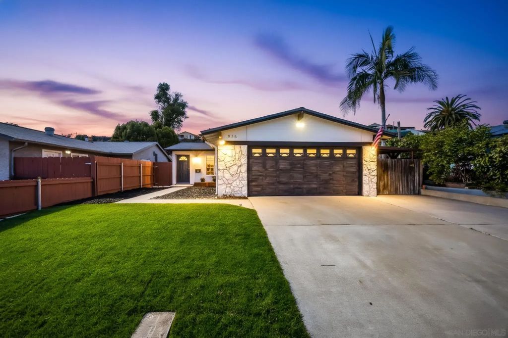 836 Carlsbad St, ENCANTO
