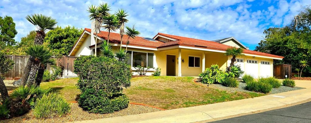 8390 Cliffridge Ln, La Jolla
