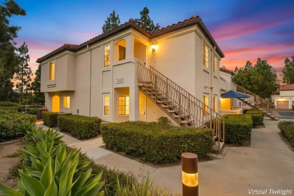 742 Eastshore Ter 98, Chula Vista