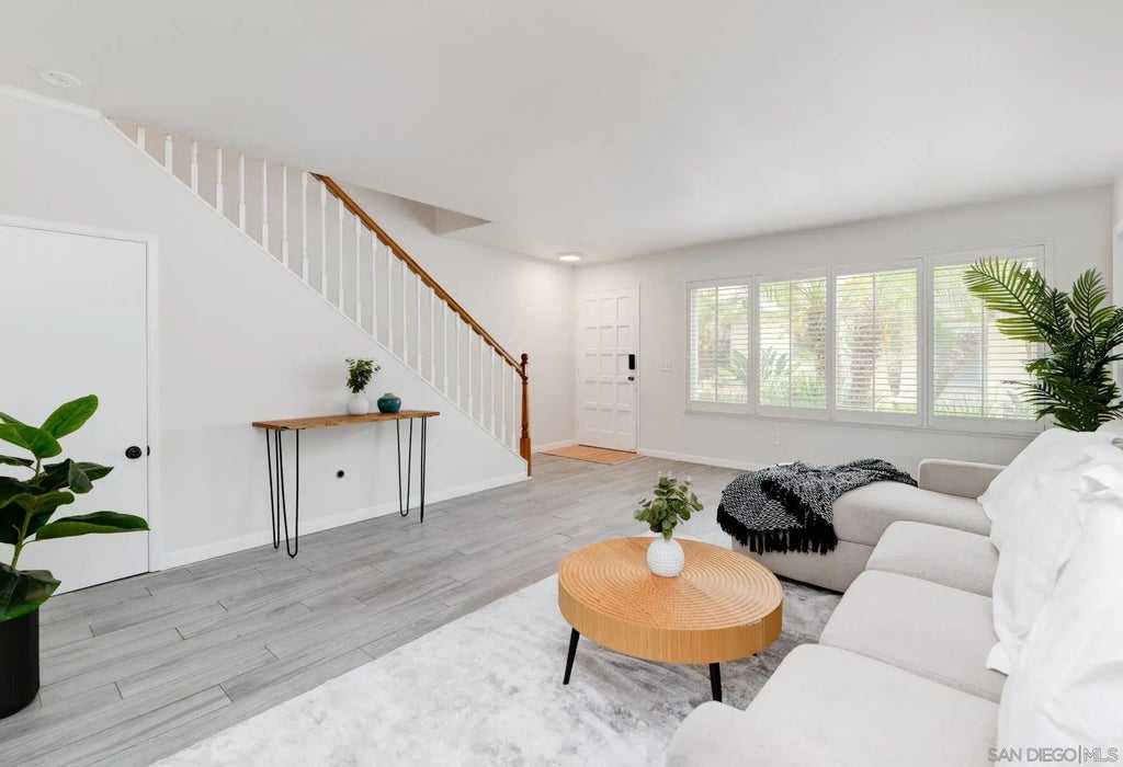 685 Seacoast Dr, Imperial Beach