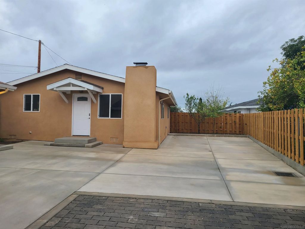 750 N Citrus Ave 3, Vista