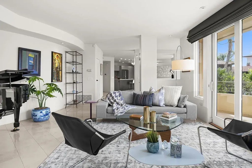 302 Prospect Street 7, La Jolla