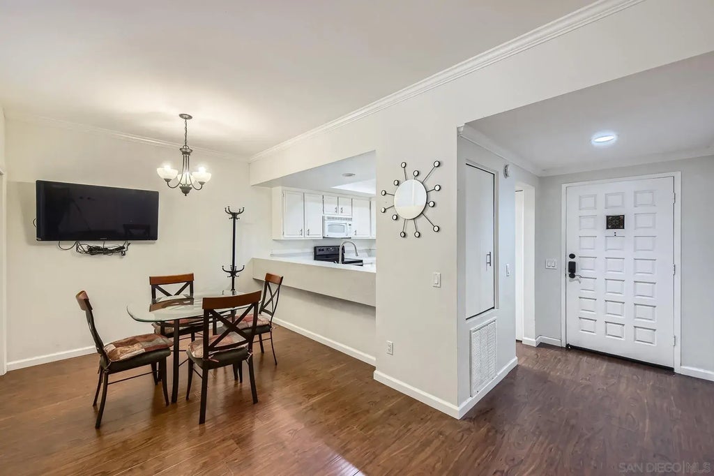 4012 Nobel Dr 103, UNIVERSITY CITY