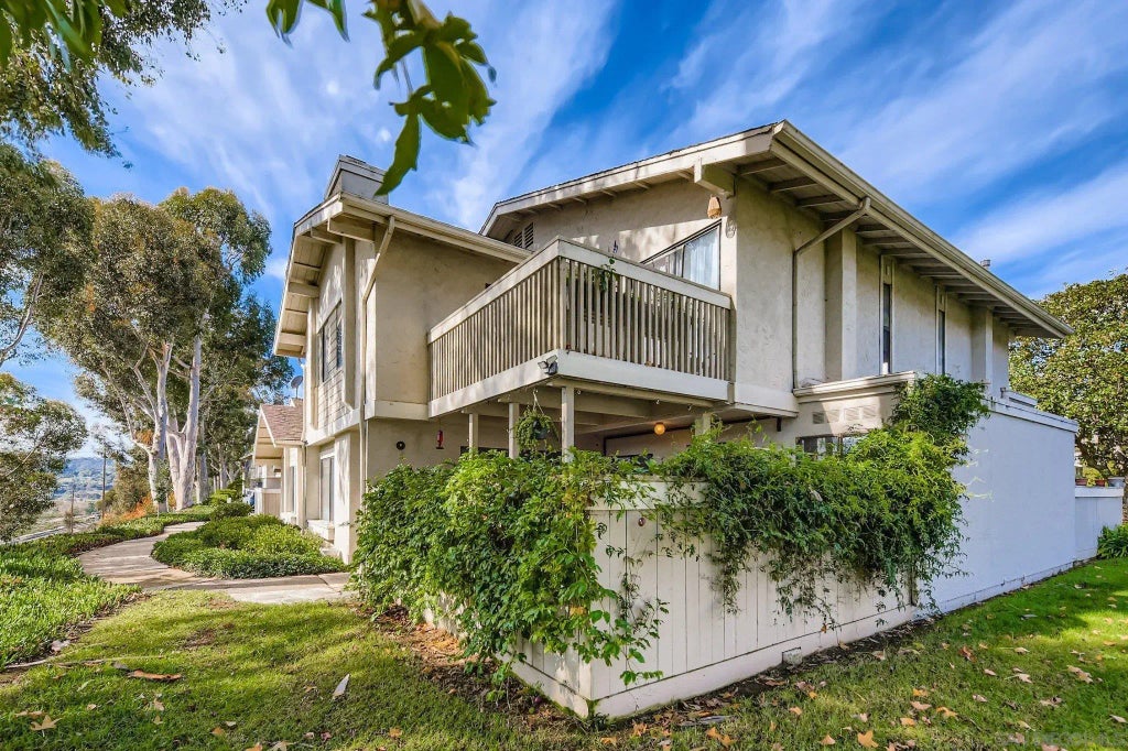 3995 Camino Lindo, UNIVERSITY CITY