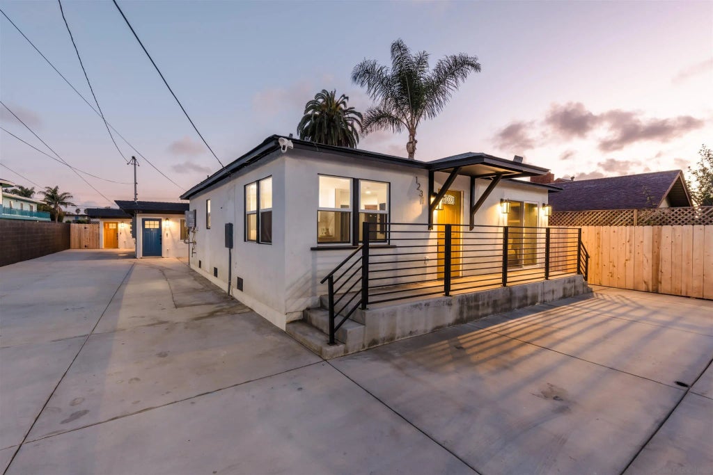 1227-31 Center Ave, Oceanside