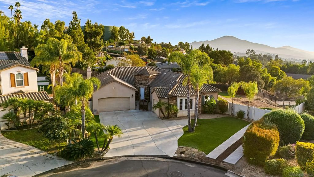 2157 Hidden Springs Dr, El Cajon