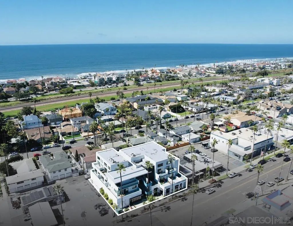1931 S Coast Highway, Oceanside